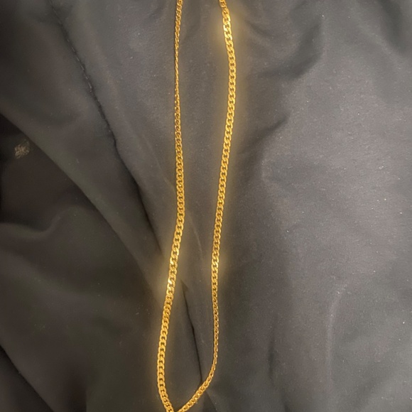 Gold Chain - Picture 2 of 2